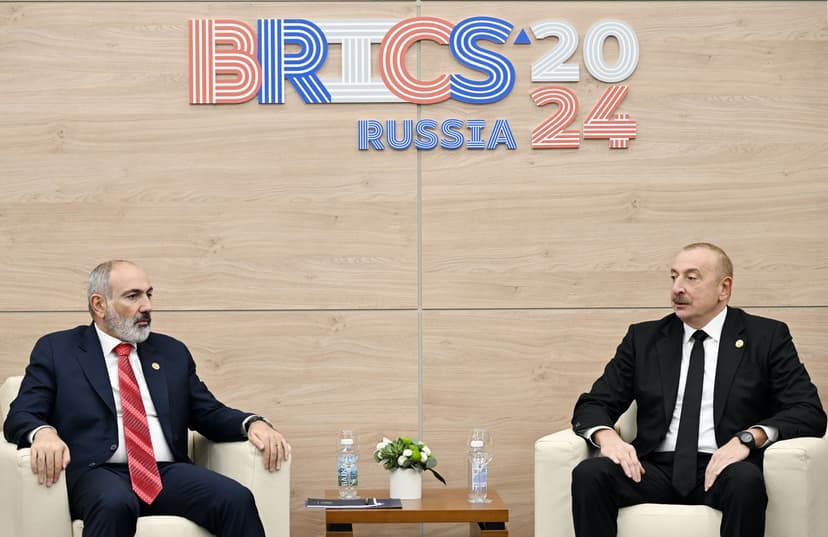 Azerbaijan's Ilham Aliyev and Armenia's Nikol Pashinyan